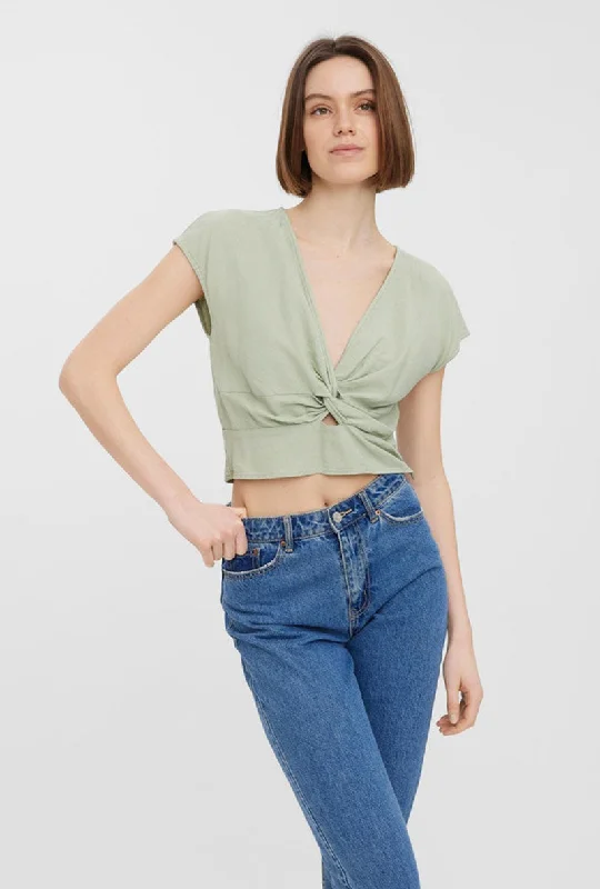 women's tops for boho-chic stylesVERO MODA JESMILO CROP TOP