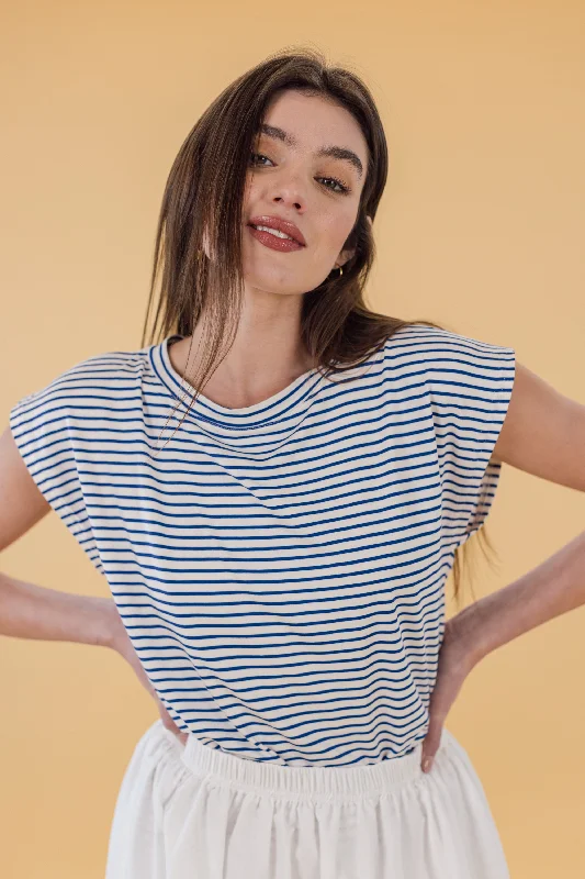 women's tops for those who want to add a bit of flair and personality to their looksTop Aria Navy Stripes