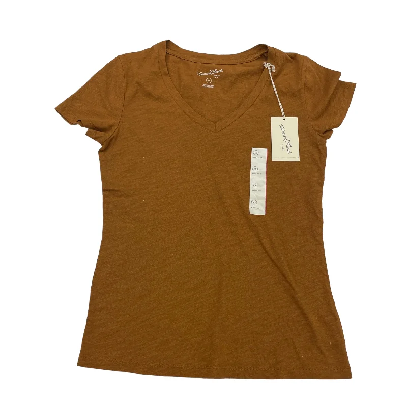 women's T-shirts made of linenBrown Top Short Sleeve Universal Thread, Size Xs