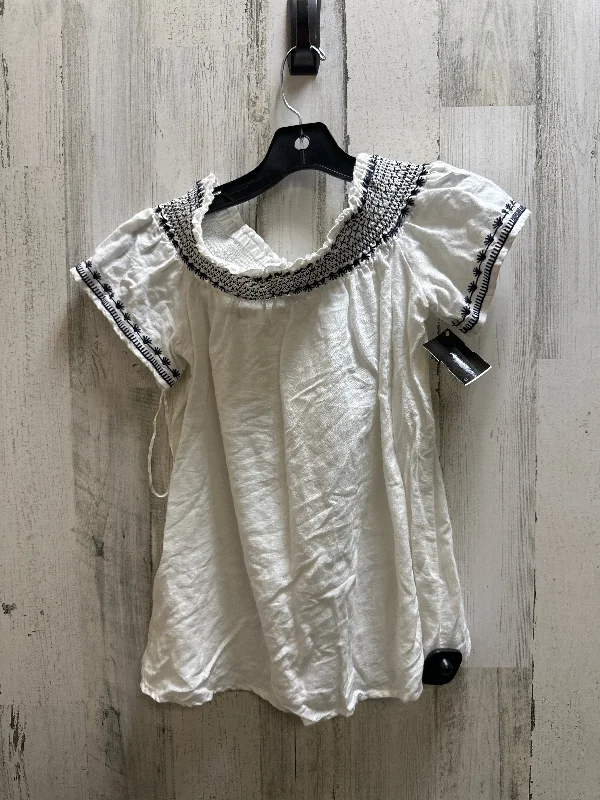 women's T-shirts with ruffle accentsWhite Top Short Sleeve Ann Taylor, Size S