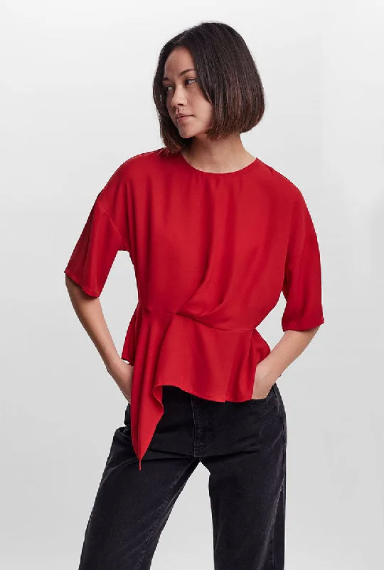 chic women's tops for everyday wearVERO MODA VIPPA NECK DRAPING TOP