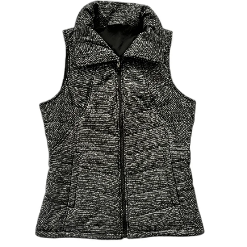 women's coats for cozy nights inVest Puffer & Quilted By The North Face In Grey, Size: M