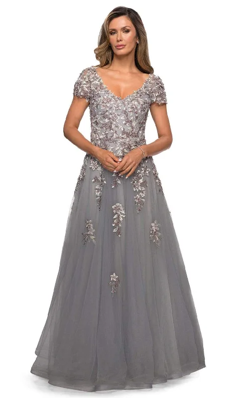 women's solid color dressesLa Femme - 27968 V Neck Lace Appliques Evening Gown